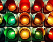 Värikkäät liikennevalot